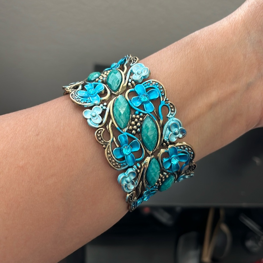 Stylish Blue Green Bracelet